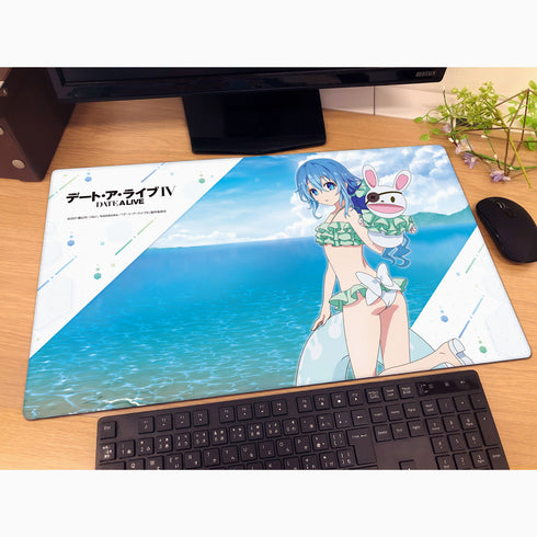 『デート・ア・ライブIV』描き下ろしラバーマット(四糸乃/水着)